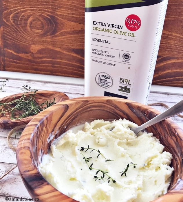 Inghetata cu ulei de masline si cimbru